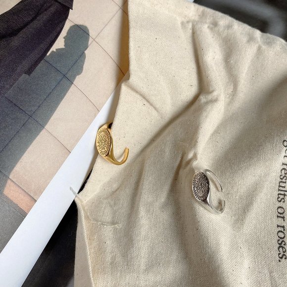 18K Goldplated Moon and Sun Face Signet Ring - Picture 10 of 12